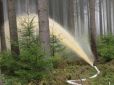 Bohrloch wird klargespült (Beginn)